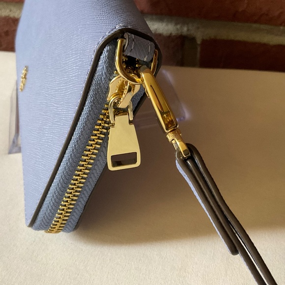 Tory Burch Robinson Leather Continental Wallet Wristlet Passport Organizer NWOT - Picture 2 of 16